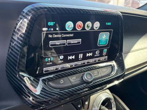 Used 2018 Chevrolet Camaro SS image 14