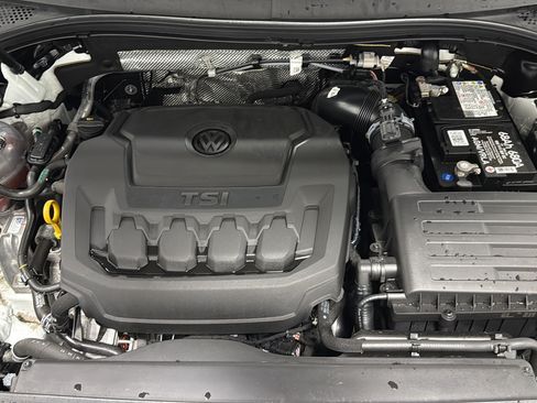 Used 2024 Volkswagen Tiguan SE AWD/4WD image 26