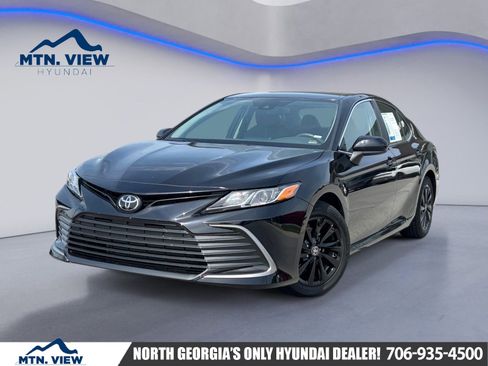 Used 2024 Toyota Camry LE image 1