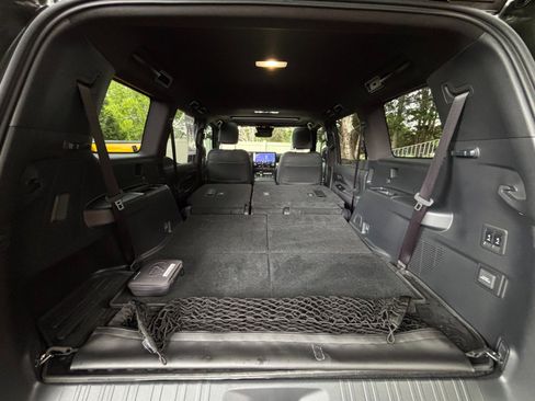 Used 2024 Lexus GX 550 w/ Accessory Package (Z1) AWD/4WD image 48