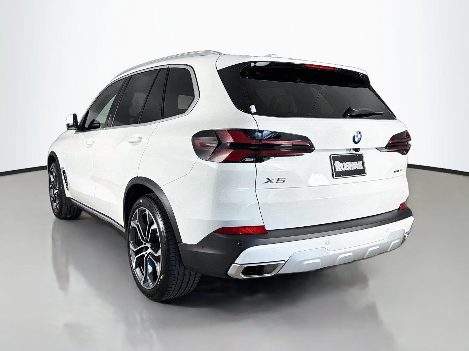 Used 2026 BMW X5 sDrive40i w/ Premium Package RWD image 5