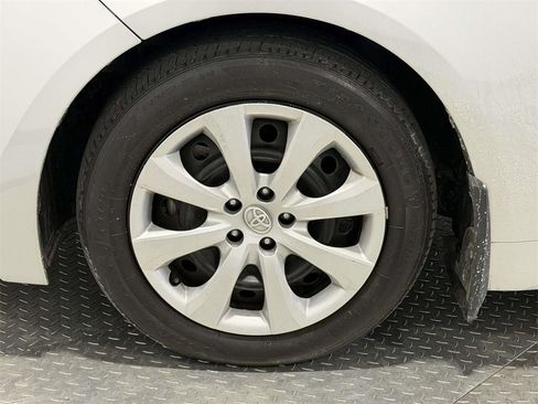 Used 2024 Toyota Corolla LE image 8