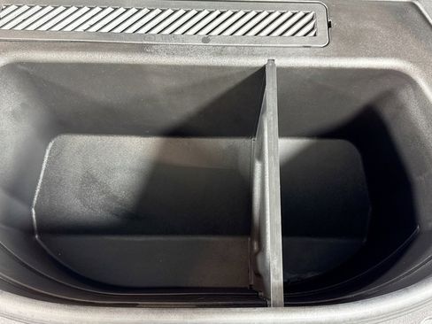 Used 2025 Audi Q6 e-tron Premium Plus image 28