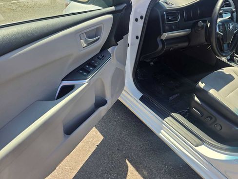 Used 2016 Toyota Camry SE FWD image 20