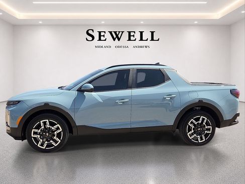 Used 2025 Hyundai Santa Cruz Limited AWD/4WD image 2