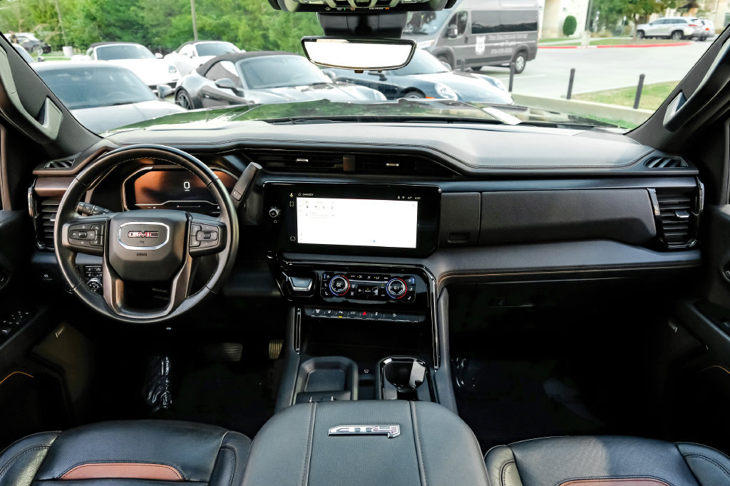 Used 2024 GMC Sierra 3500 AT4 w/ AT4 Premium Plus Package AWD/4WD image 10
