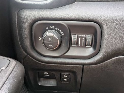 Used 2025 RAM 1500 Big Horn AWD/4WD image 31