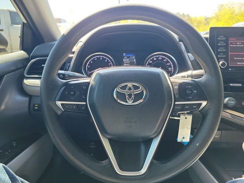 Used 2024 Toyota Camry LE image 11