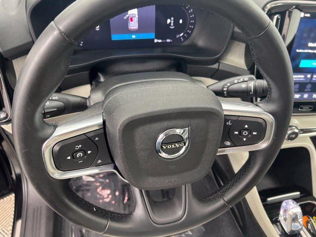 Certified 2023 Volvo XC40 B5 Plus w/ Driver Assist Package AWD/4WD image 22