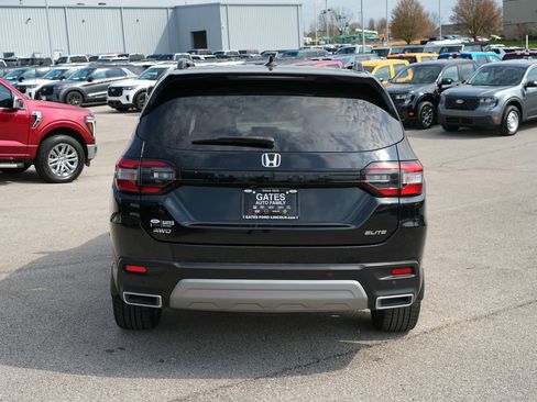 Used 2023 Honda Pilot Elite image 6