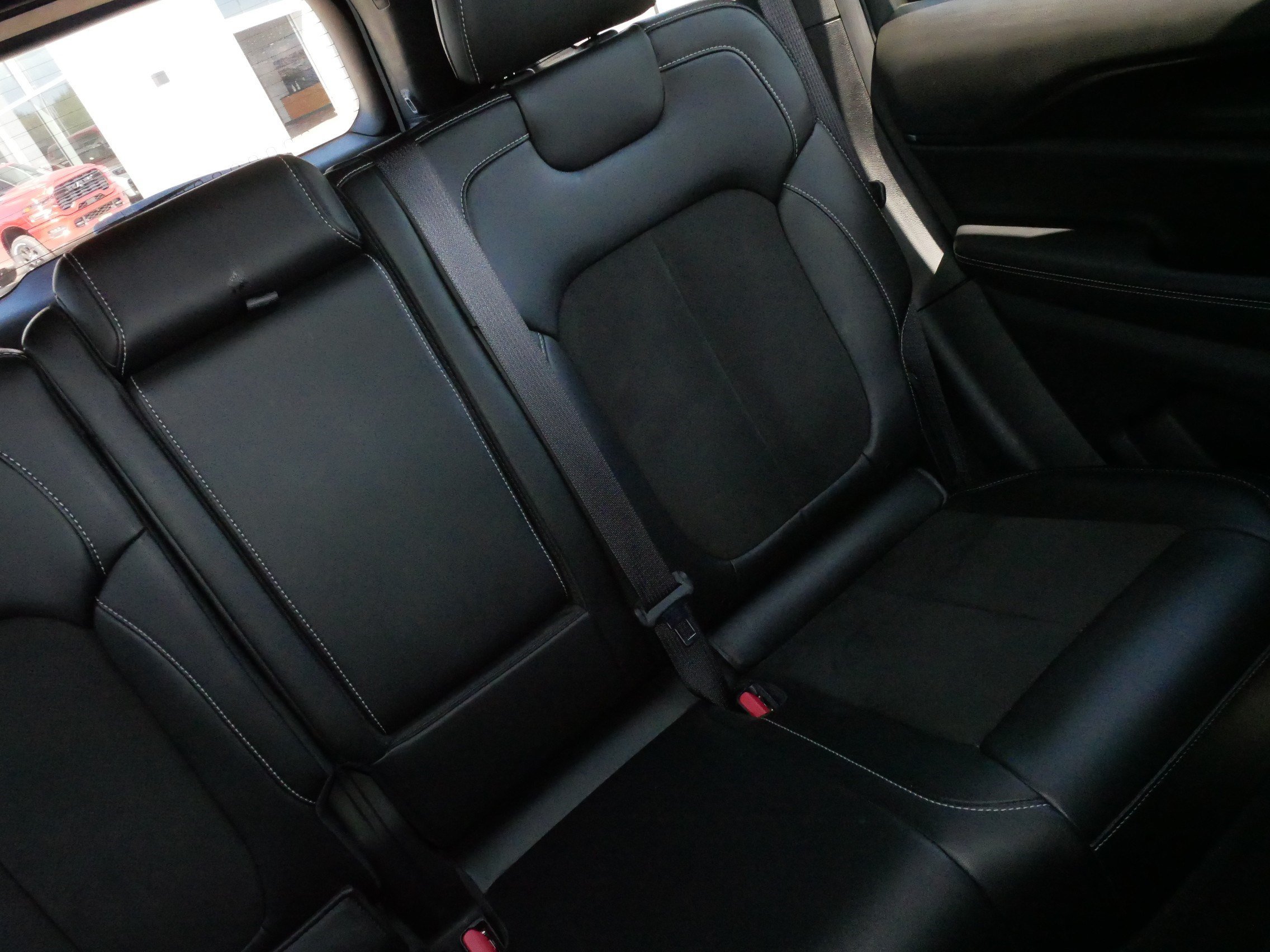 Used 2023 Jeep Grand Cherokee Altitude AWD/4WD image 14