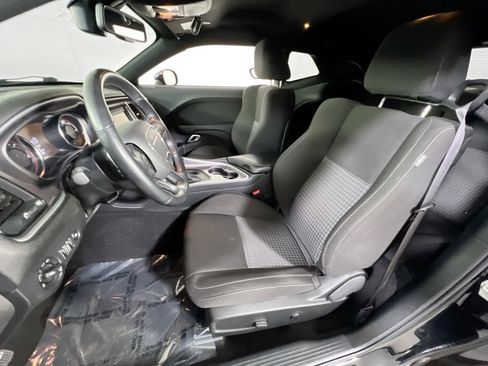 Used 2022 Dodge Challenger R/T image 19