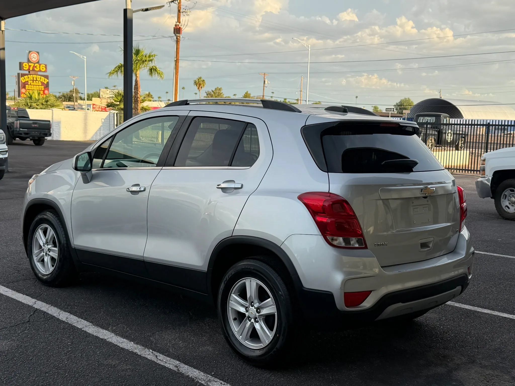 Used 2019 Chevrolet Trax LT w/ LT Convenience Package FWD image 6