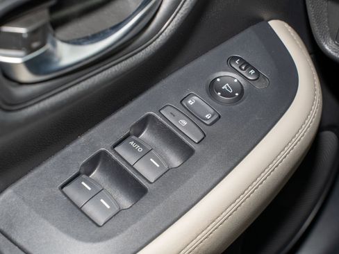 Certified 2023 Honda HR-V LX image 25