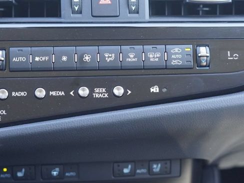 Used 2023 Lexus ES 350 w/ Premium Package FWD image 31