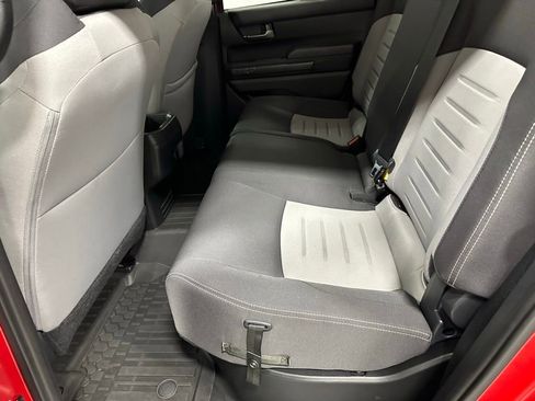 Used 2025 Toyota Tacoma TRD Sport image 44