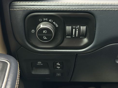 Used 2020 RAM 1500 Limited AWD/4WD image 31