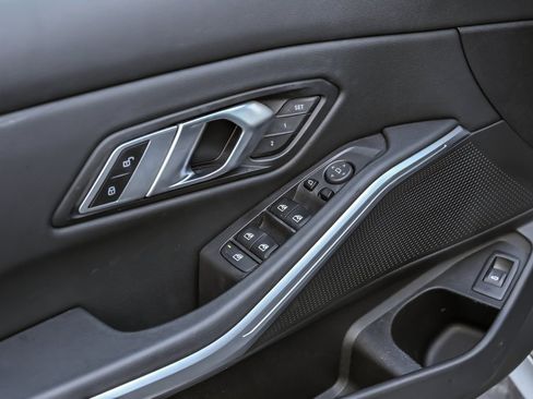 Used 2023 BMW 330i xDrive 330i xDrive image 12