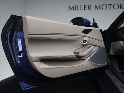 Certified 2020 Ferrari Portofino image 28