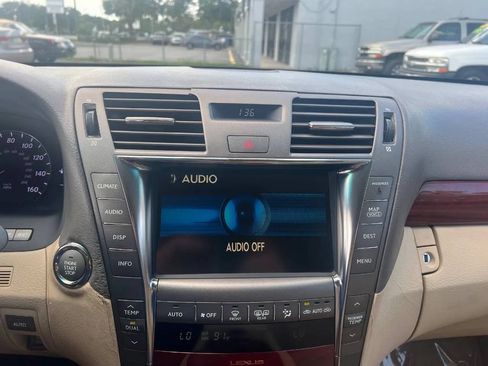 Used 2007 Lexus LS 460 L RWD image 12