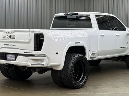 Used 2026 GMC Sierra 3500 Denali w/ Denali Reserve Package AWD/4WD image 5