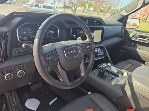 Used 2024 GMC Sierra 1500 AT4 w/ Technology Package image 16