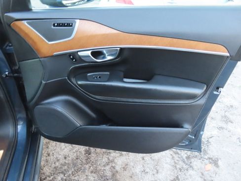Used 2018 Volvo XC90 T6 Inscription w/ Convenience Package image 19