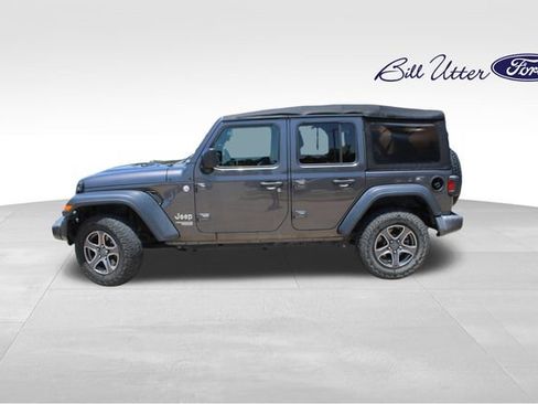 Used 2018 Jeep Wrangler Unlimited Sport S AWD/4WD image 8