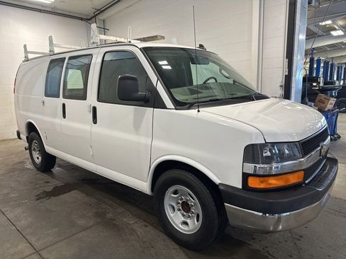 Used 2022 Chevrolet Express 2500 w/ Driver Convenience Package image 2