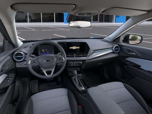 New 2026 Chevrolet Trax LT w/ Midnight Edition FWD image 15
