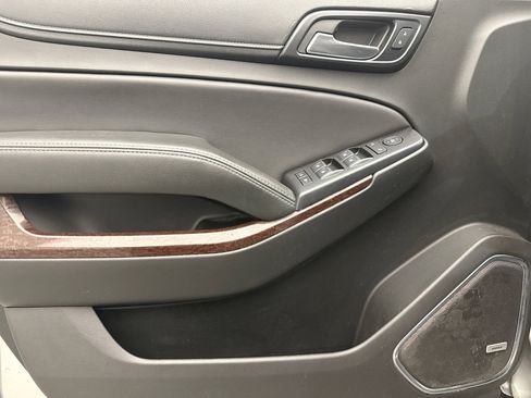 Used 2018 GMC Yukon SLE w/ SLE Value Package image 9