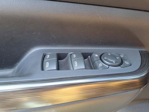 Used 2022 GMC Acadia SLT w/ Technology Package image 12