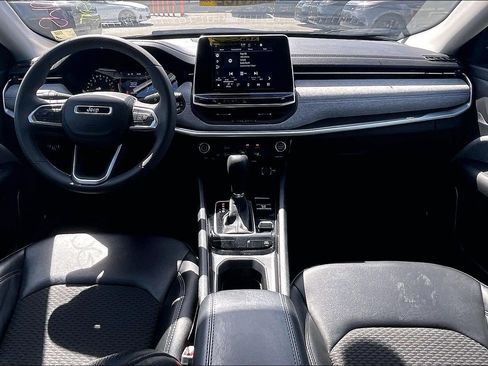 Used 2022 Jeep Compass Latitude AWD/4WD image 10