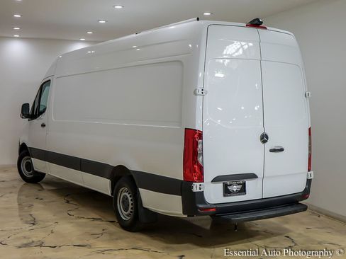 Used 2021 Mercedes-Benz Sprinter 2500 w/ Driver Convenience Package image 6