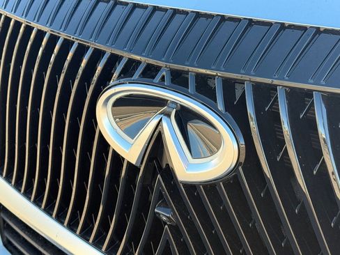 New 2026 INFINITI QX80 Luxe image 32