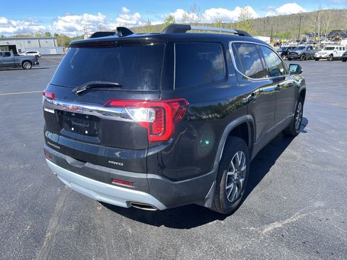 Used 2023 GMC Acadia SLE AWD/4WD image 7