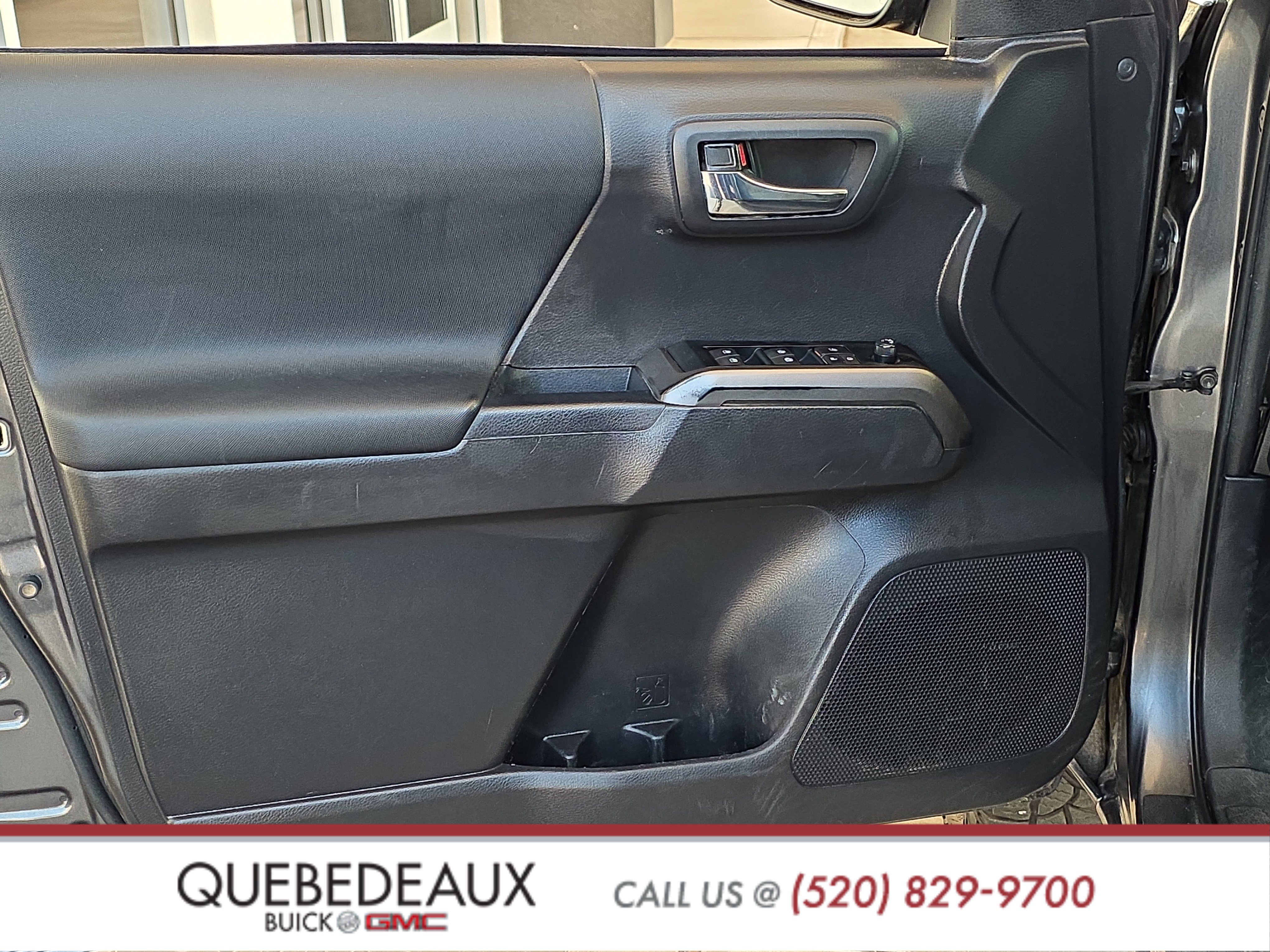 Used 2023 Toyota Tacoma TRD Off-Road AWD/4WD image 9