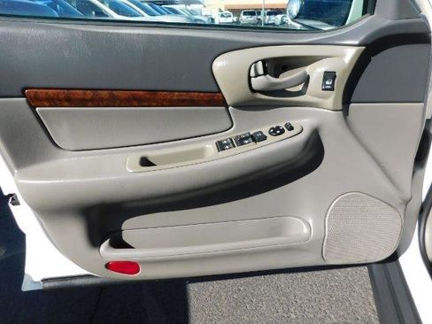 Used 2003 Chevrolet Impala Sedan w/ Preferred Equipment Group image 11