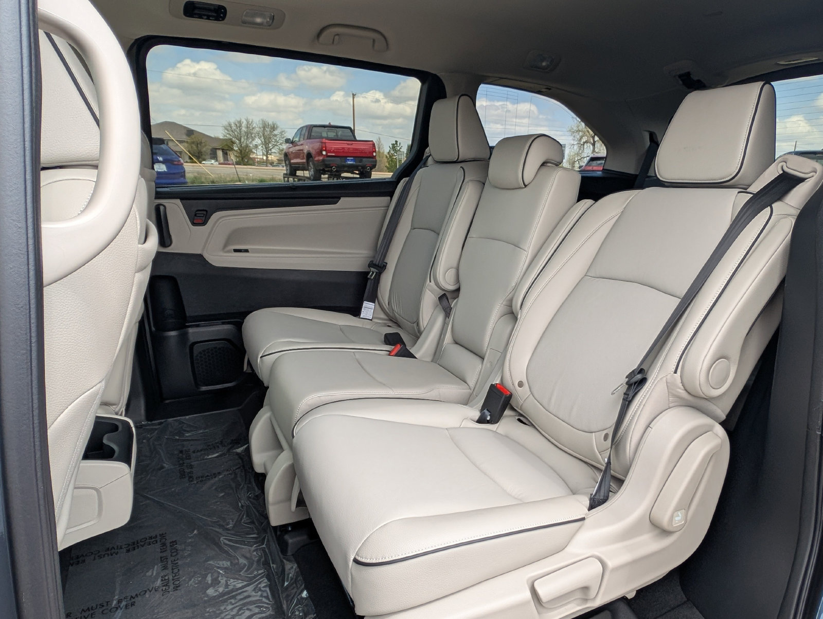 New 2027 Honda Odyssey Touring image 4