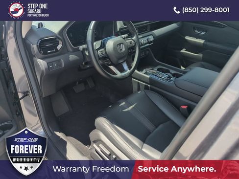 Used 2025 Honda Pilot EX-L image 11