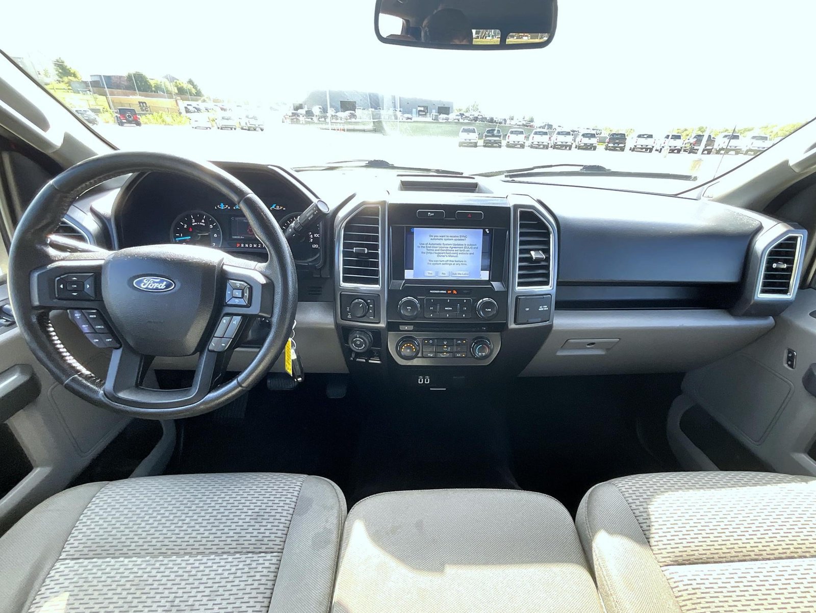 Used 2016 Ford F150 XLT w/ Equipment Group 302A Luxury AWD/4WD image 14