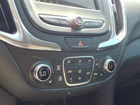 Used 2019 Chevrolet Equinox LT FWD image 13