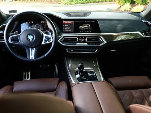 Used 2023 BMW X5 xDrive40i w/ M Sport Package AWD/4WD image 2