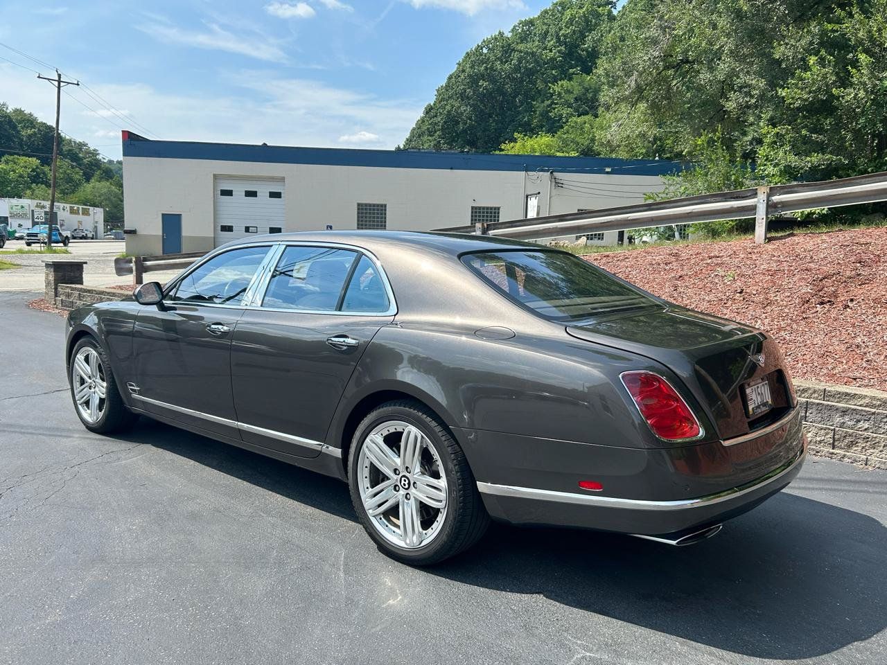 Used 2011 Bentley Mulsanne RWD image 3