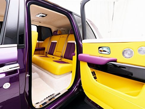 Used 2025 Rolls-Royce Cullinan image 34