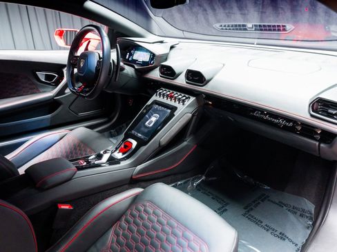Used 2023 Lamborghini Huracan EVO AWD/4WD image 9