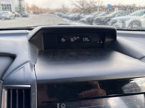 Used 2018 Subaru Impreza 2.0i Premium image 17