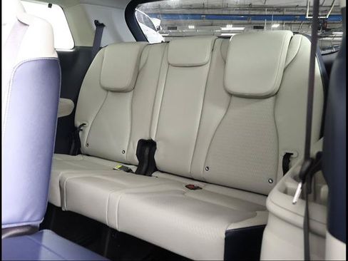 Used 2026 Kia Carnival SX Prestige FWD image 11