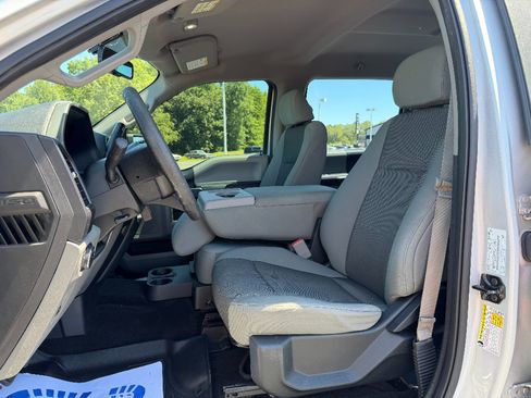 Used 2017 Ford F150 XL w/ Equipment Group 101A Mid AWD/4WD image 25