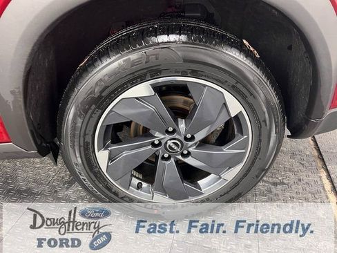 Used 2025 Nissan Rogue SV image 21